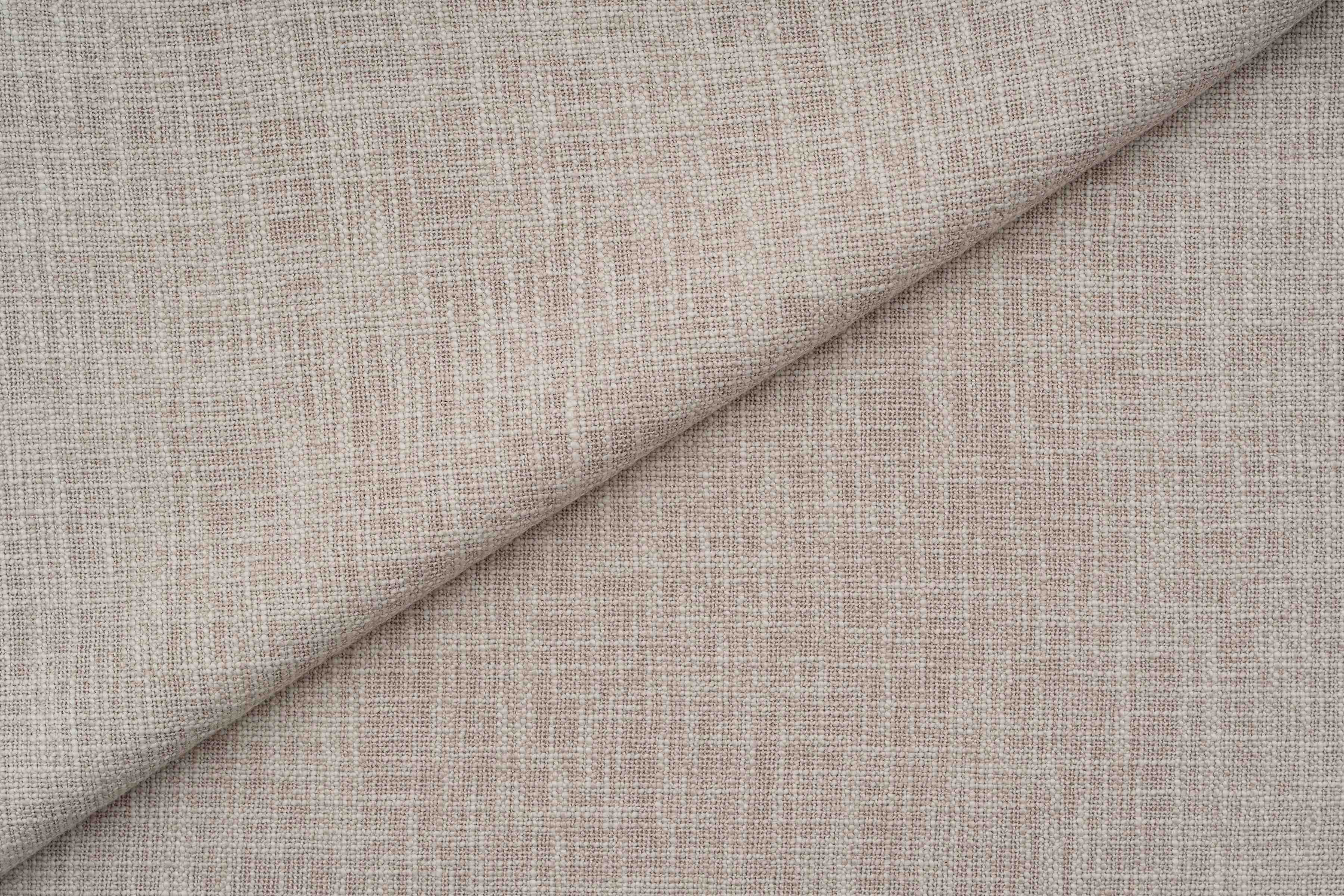 Lia Linen